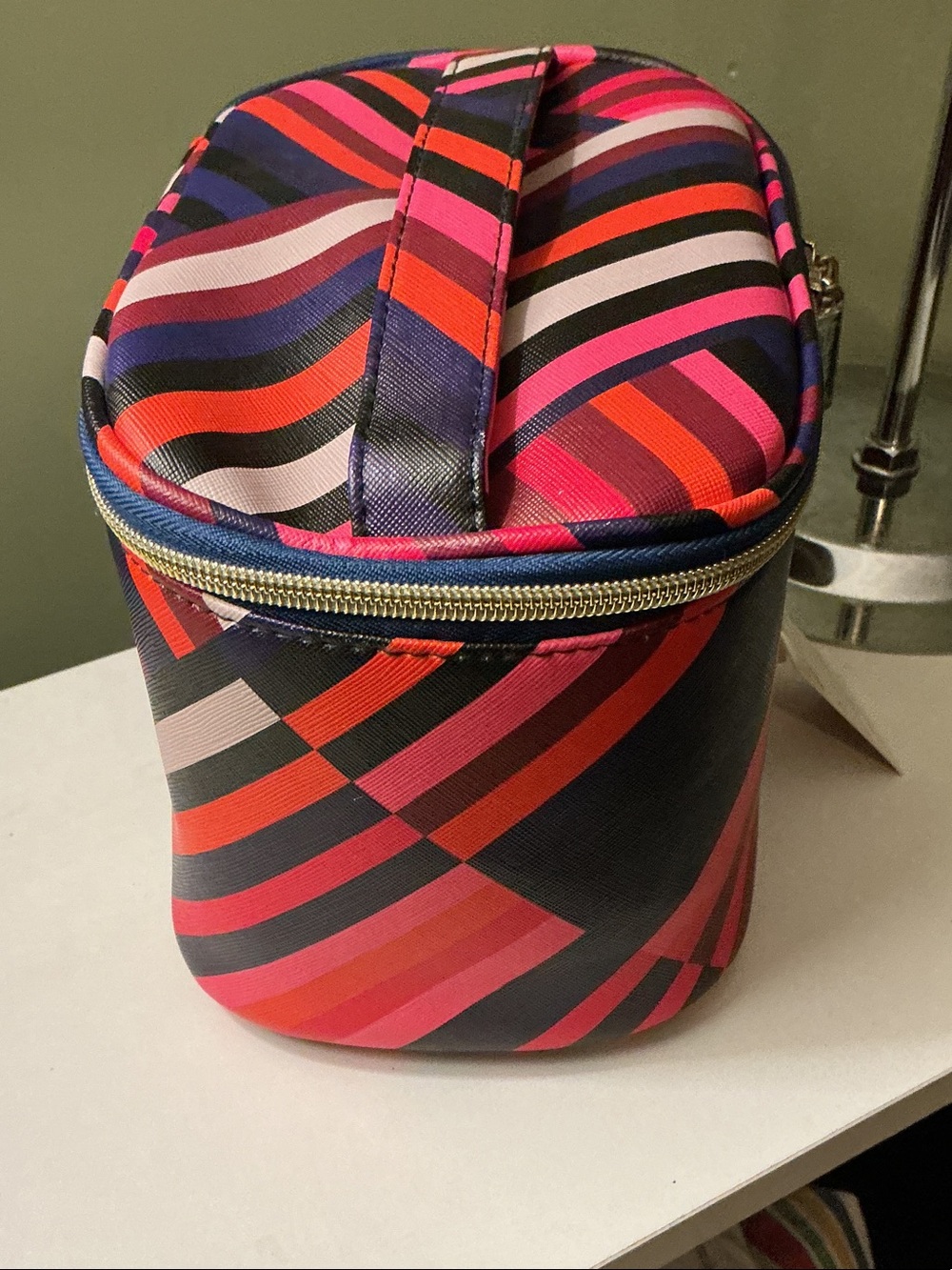 Trina Turk NWT Multicolor Striped Cosmetic Case Bag Pink Navy Coral Black White - Picture 5 of 9